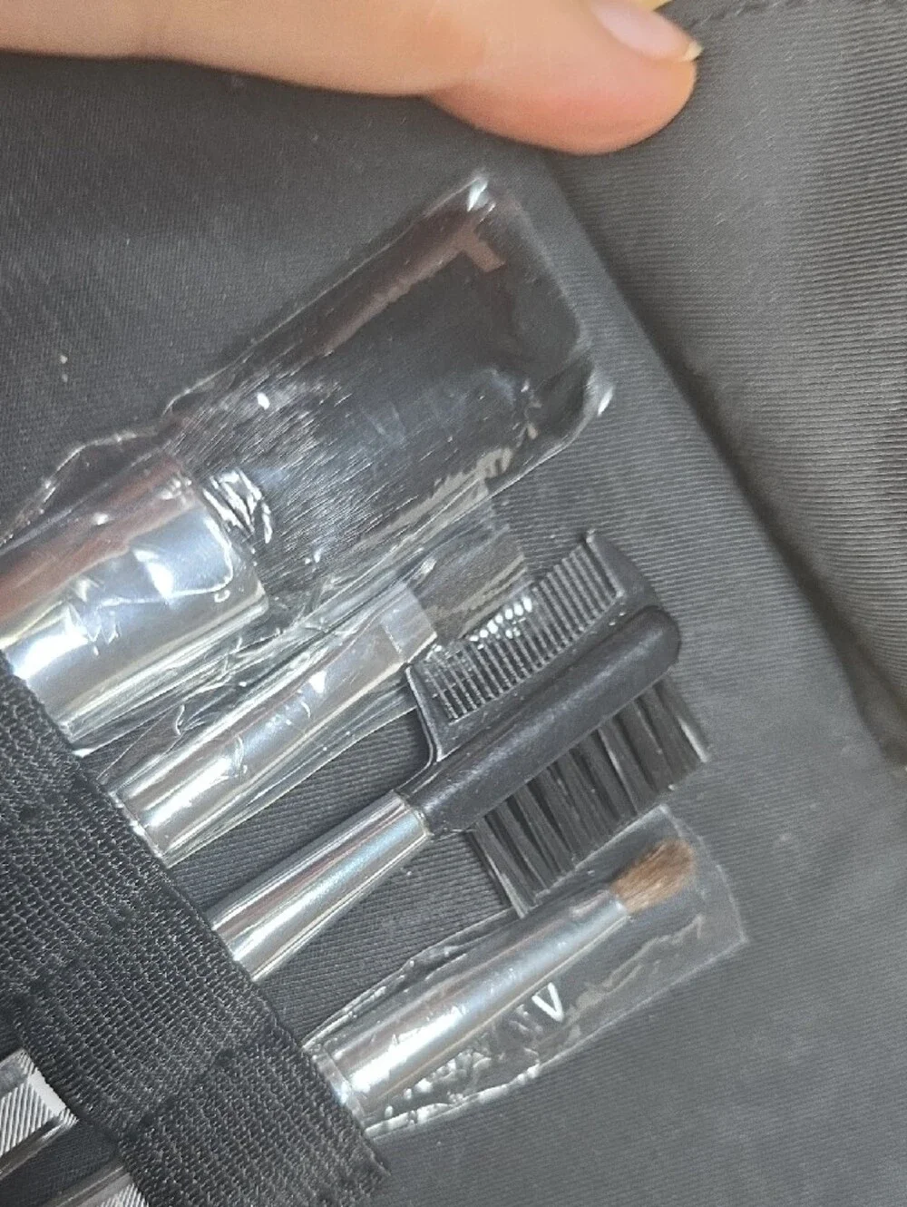 Burberry Fragrances Travel Makeup Brush Set